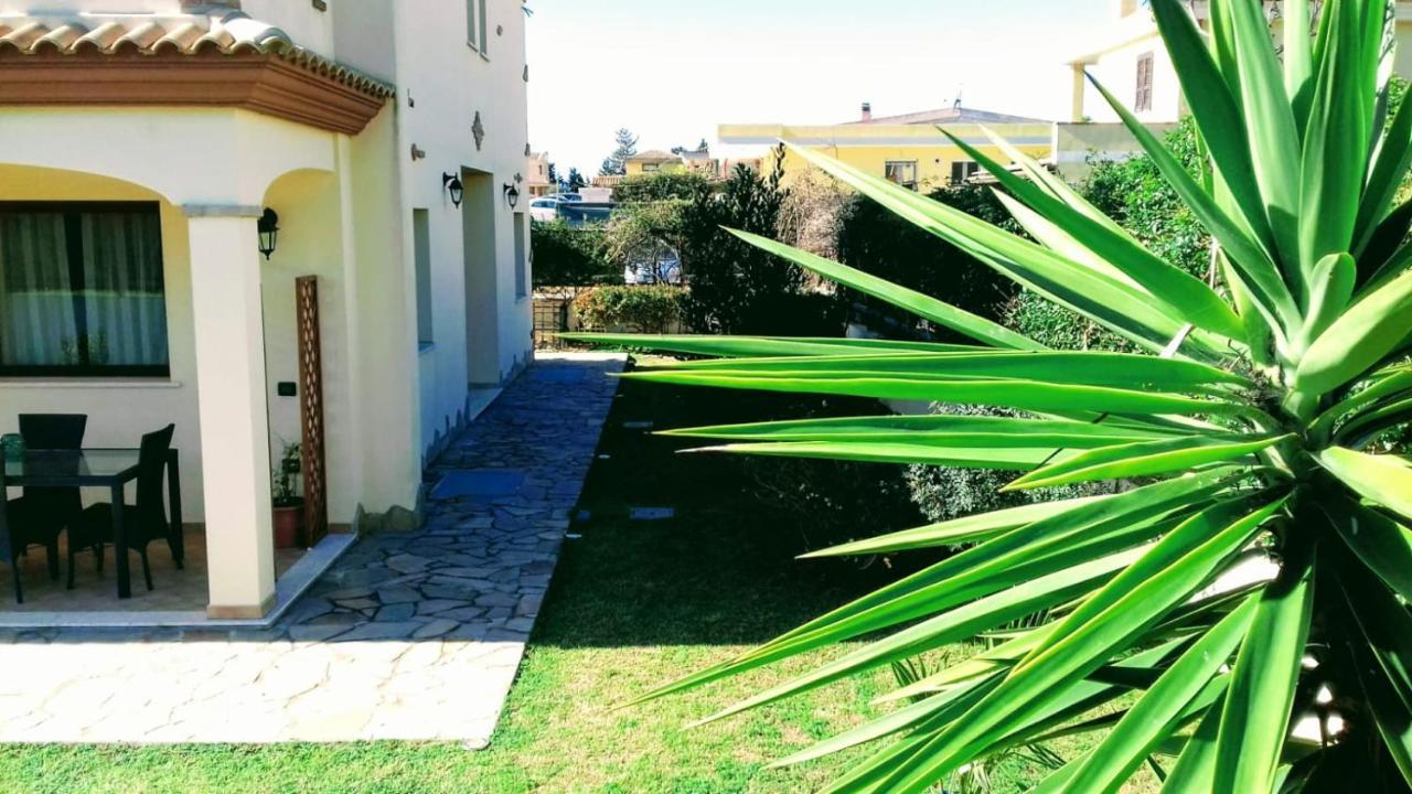 Casa Vacanze Menta Fiorita Flumini di Quartu Bagian luar foto