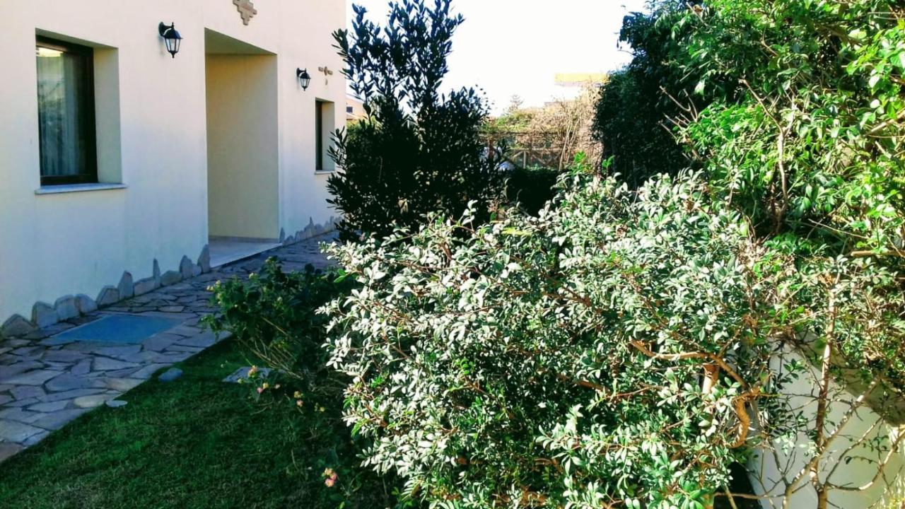 Casa Vacanze Menta Fiorita Flumini di Quartu Bagian luar foto