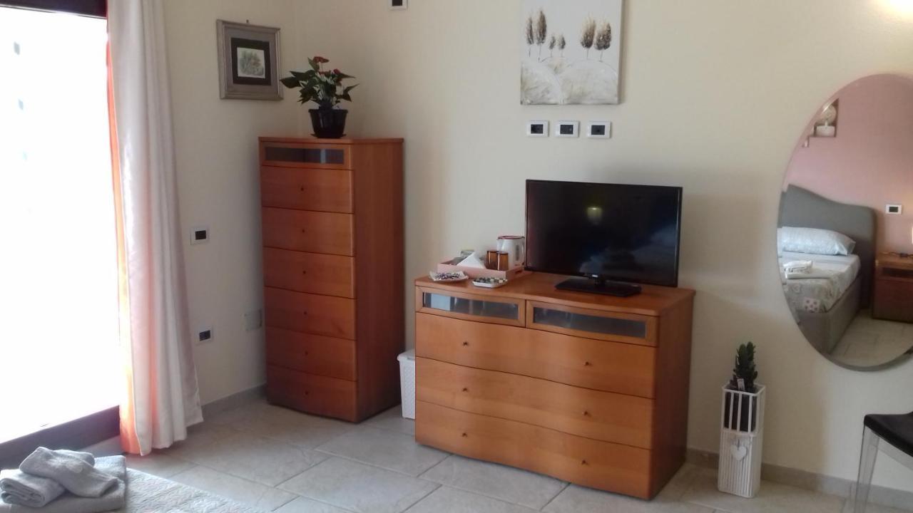 Casa Vacanze Menta Fiorita Flumini di Quartu Bagian luar foto